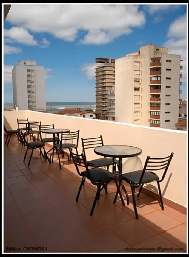 Edificio Cronos I hasta 6 Ocupantes - Cronos I: a solo 50 metros del mar y 2 cuadras de la peatonal. - Departamento en Miramar