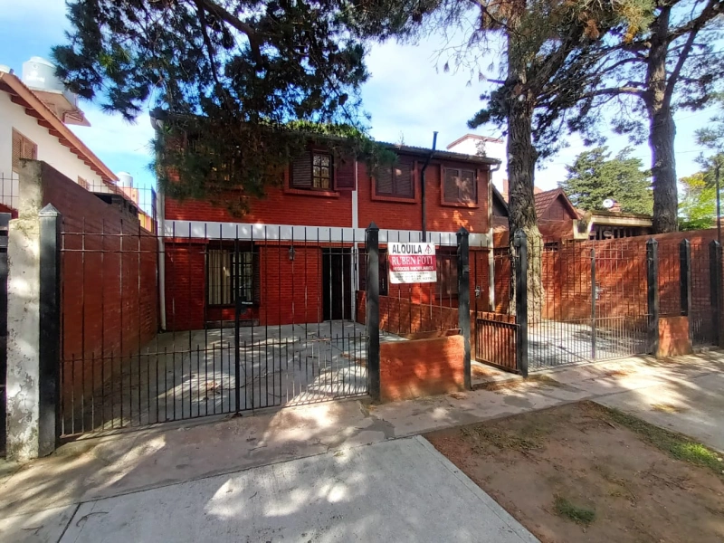 Duplex ideal para dos familias -  - Dúplex/Tríplex en Costa Azul