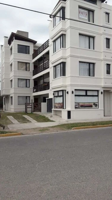 Excelente departamento dos ambientes - A una cuadra del mar - Departamento en Costa Azul