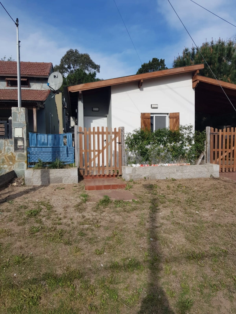 Departamentos de 2 ambientes con Cochera Semi Cubierta -  - Departamento en Aguas Verdes