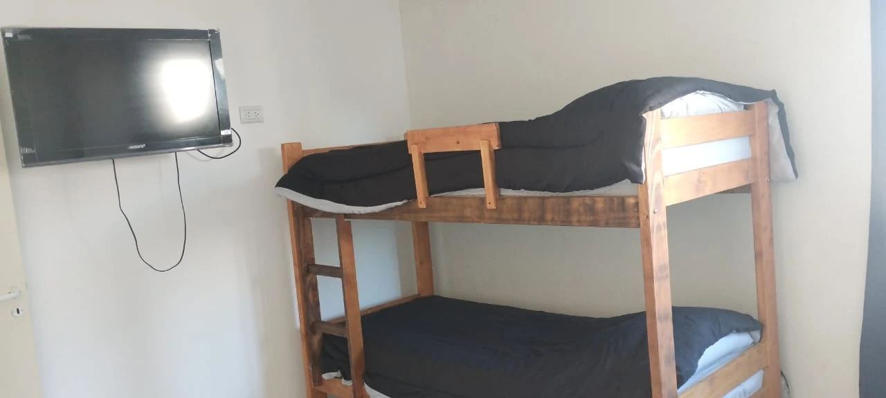 Departamento 3 ambientes sobre Av.Chiozza - A una cuadra de la playa, totalmente equipado hasta 6 personas - Departamento en San Bernardo