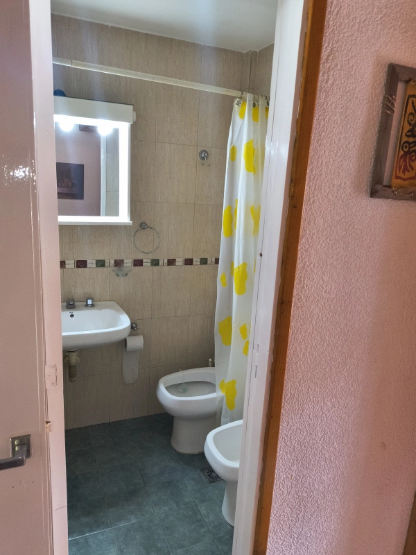 Departamento a 2 cuadras del mar en Complejo DELLA - A 2 cuadras del mar 🌊 12 de la peatonal nueva y a 2 de la peatonal vieja. - Departamento en Villa Gesell