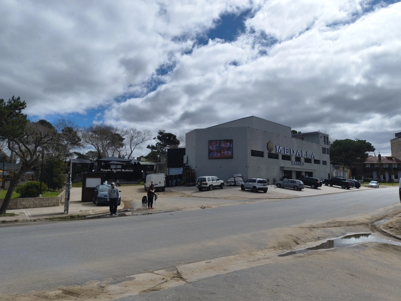 Departamento a 2 cuadras del mar en Complejo DELLA - A 2 cuadras del mar 🌊 12 de la peatonal nueva y a 2 de la peatonal vieja. - Departamento en Villa Gesell