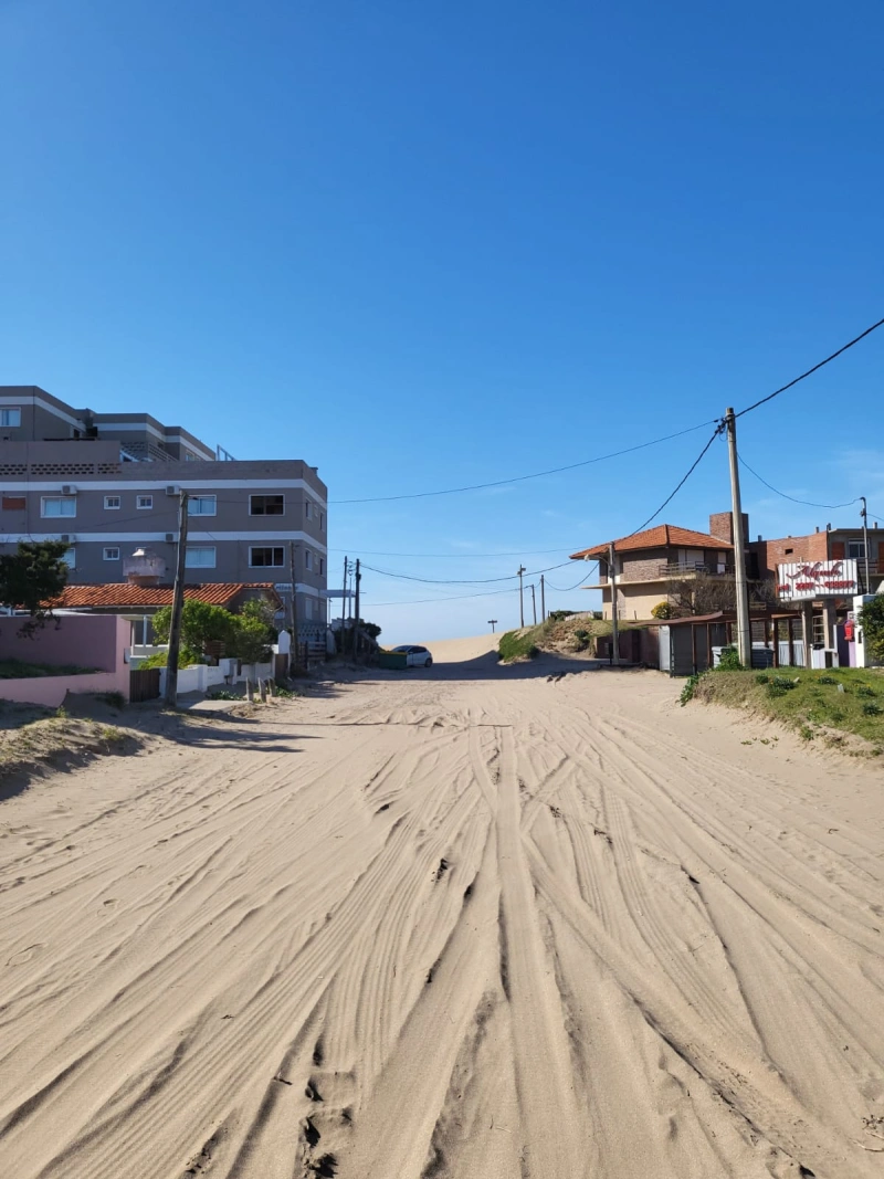 Departamento a 2 cuadras del mar en Complejo DELLA - A 2 cuadras del mar 🌊 12 de la peatonal nueva y a 2 de la peatonal vieja. - Departamento en Villa Gesell