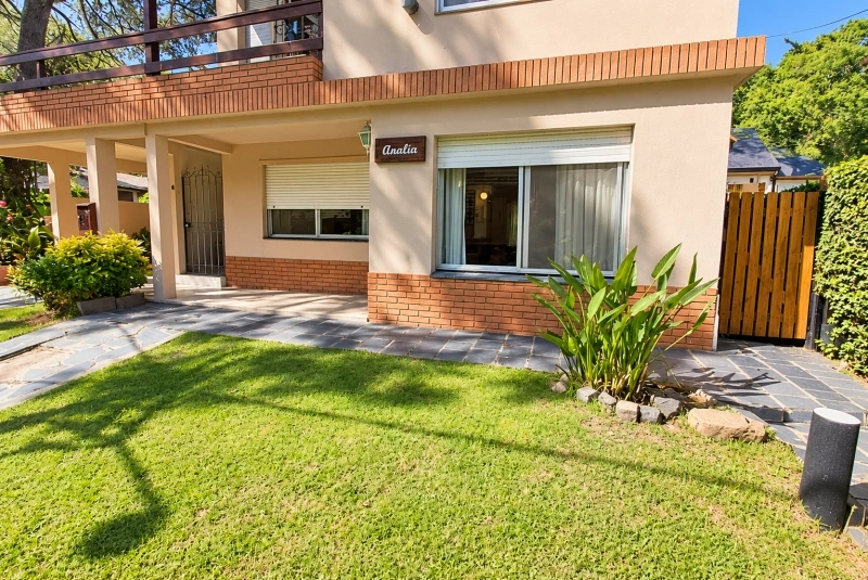 CASA ALQUILER VERANO EN PLANTA BAJA - VILLA GESELL BARRIO NORTE - Zona de pinares - Casa/Chalet en Villa Gesell