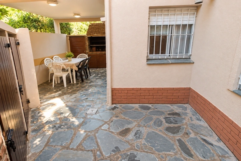 CASA ALQUILER VERANO EN PLANTA BAJA - VILLA GESELL BARRIO NORTE - Zona de pinares - Casa/Chalet en Villa Gesell
