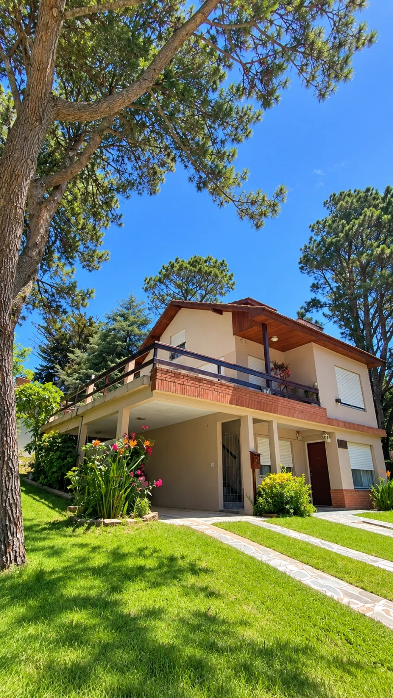 CASA ALQUILER VERANO EN PLANTA BAJA - VILLA GESELL BARRIO NORTE - Zona de pinares - Casa/Chalet en Villa Gesell
