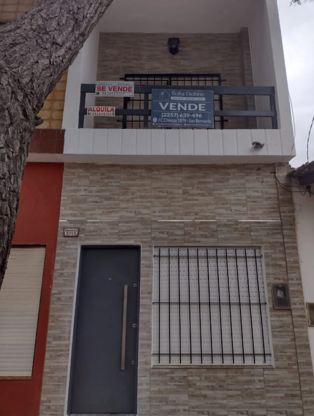 DUEÑO ALQUILA DUPLEX - A 1 cuadra de la Playa - Ubicado en zona comercial y a 1 cuadra de la Playa - Dúplex/Tríplex en Costa Azul