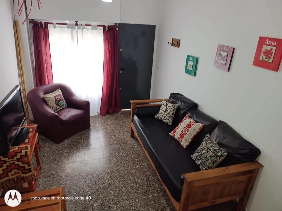 DUEÑO ALQUILA DUPLEX - A 1 cuadra de la Playa - Ubicado en zona comercial y a 1 cuadra de la Playa - Dúplex/Tríplex en Costa Azul